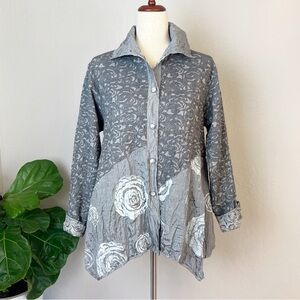 •HARUBELLA• Floral Silver Gray Button Front Asymmetrical Long Sleeve Tunic Small